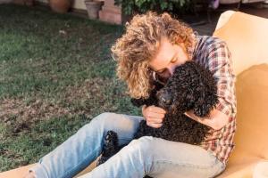 Les propriétaires de chiens réclament les mêmes congés parentaux
