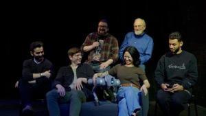 Un chien robot sur scène : une première au théâtre